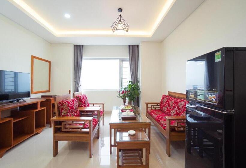 سوییت خانوادگی, Vinh Hoang