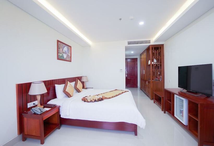 اتاق سوپریور, Vinh Hoang