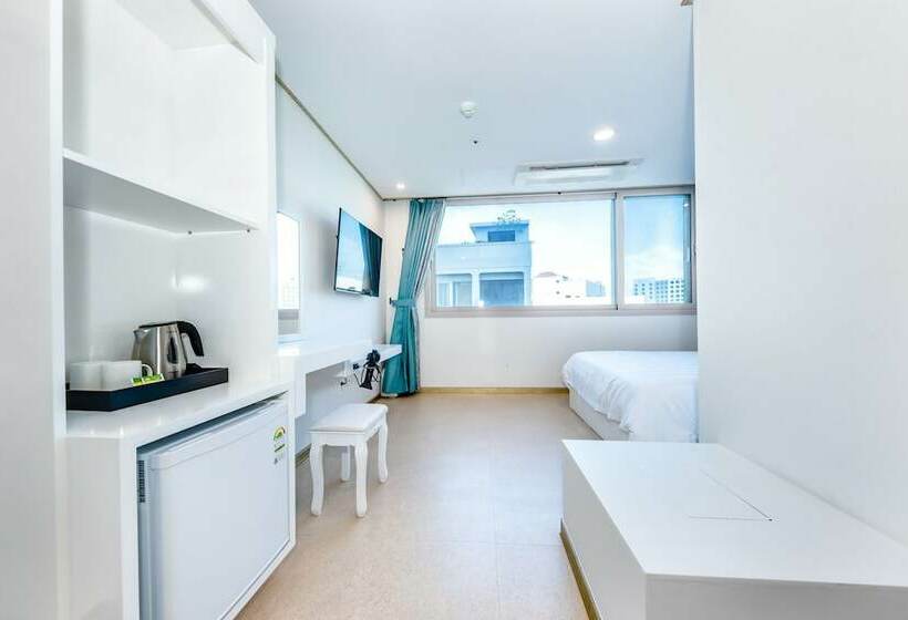 חדר סופריור, Virginia