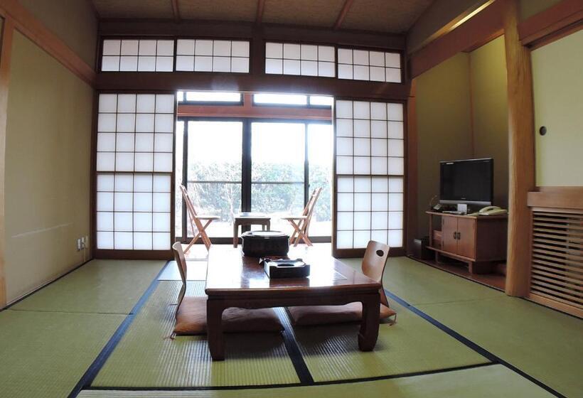 스탠다드 4인용 룸 공용 욕실, Kurion