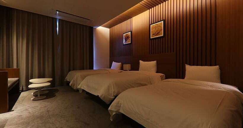 חדר סטנדרט לשלושה, Osong H  Sejong City