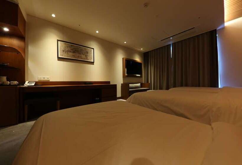 חדר סטנדרט לשלושה, Osong H  Sejong City