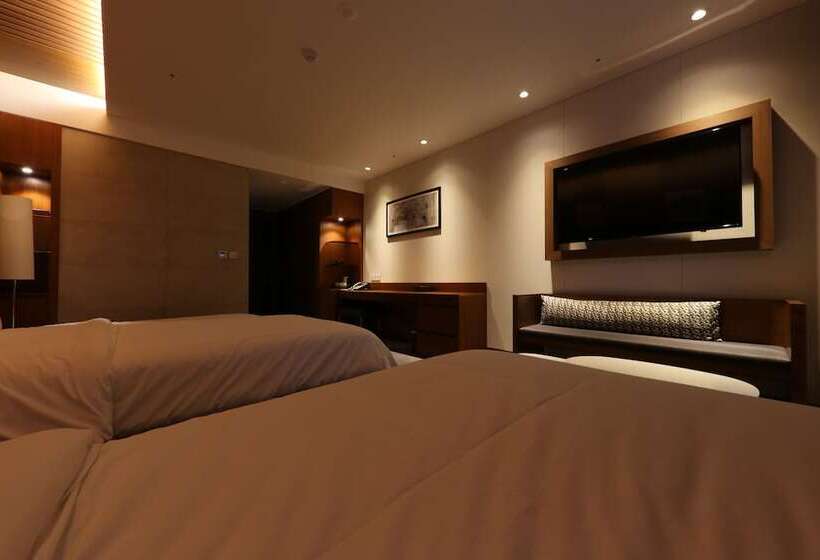 חדר סטנדרט לשלושה, Osong H  Sejong City