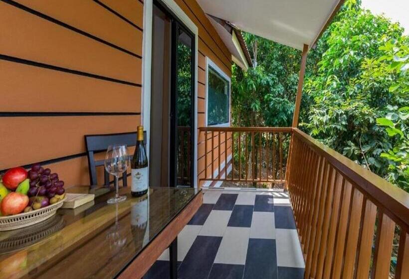 管理人员工作室, 360 Resort