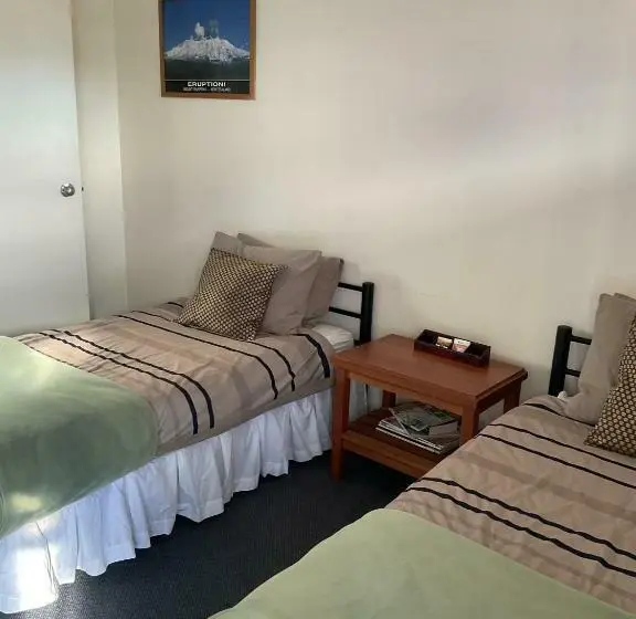 スタンダードルーム, Tongariro River Retreat