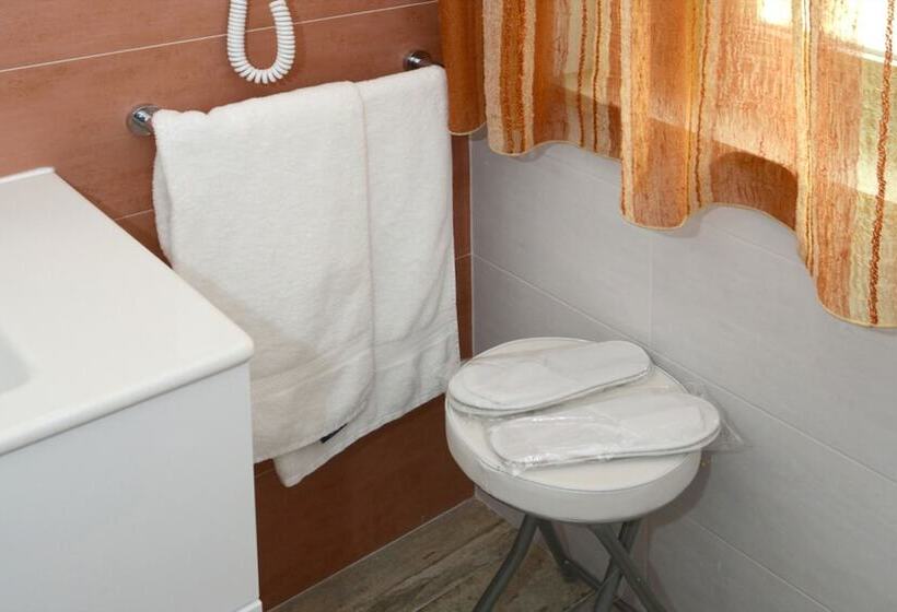 اتاق سوپریور, B&b L’angolino