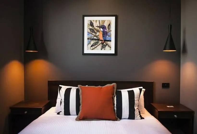 اتاق استاندارد, Criterion Hotel Sale