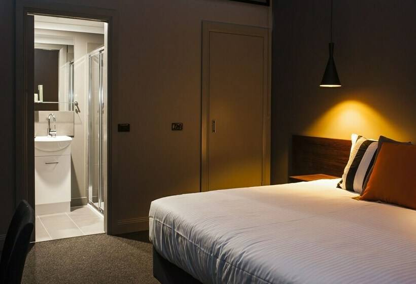 اتاق لوکس, Criterion Hotel Sale