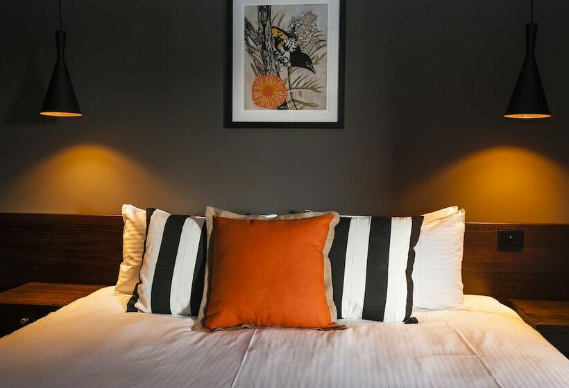 اتاق لوکس, Criterion Hotel Sale