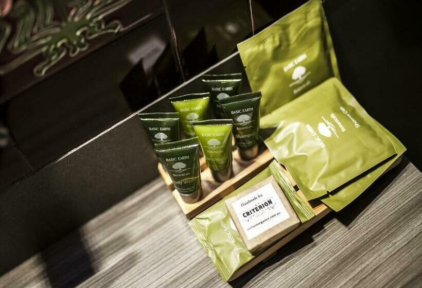 اتاق استاندارد, Criterion Hotel Sale