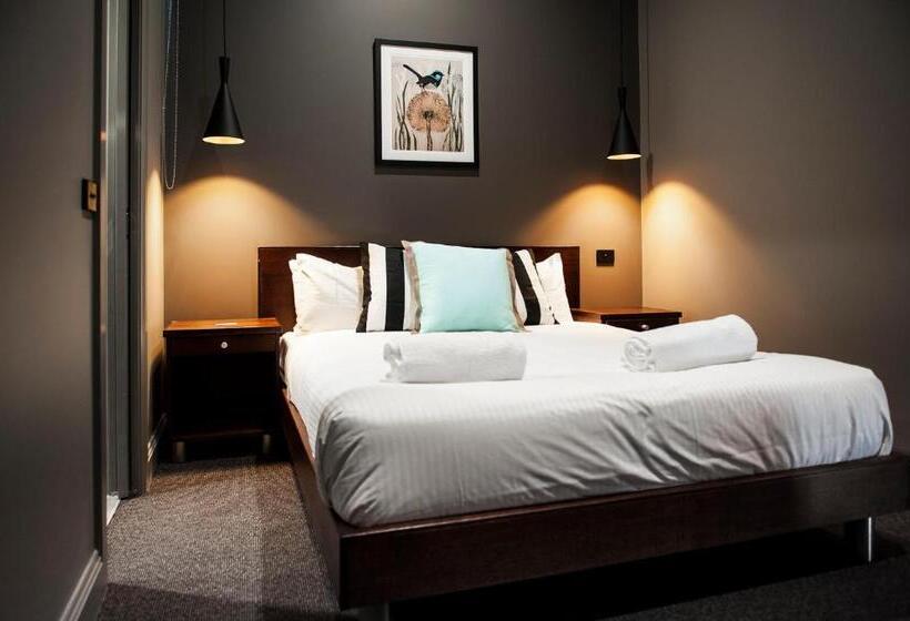 اتاق استاندارد, Criterion Hotel Sale