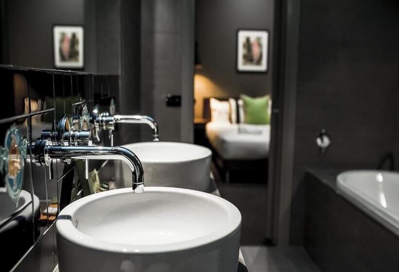 اتاق لوکس, Criterion Hotel Sale