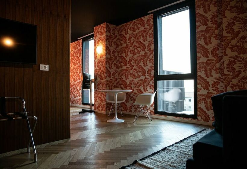 سوییت, Collini Rooms