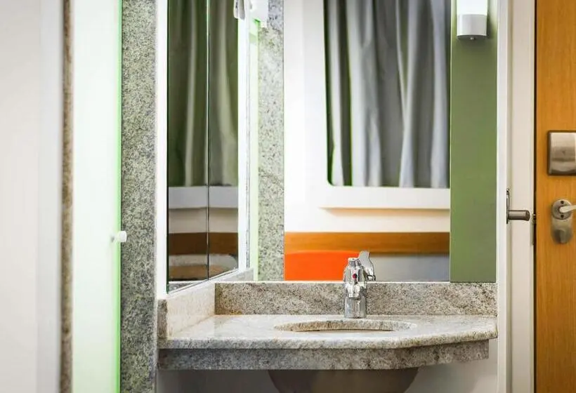 スタンダードルーム, Ibis Budget Porto Alegre  Supereconomico