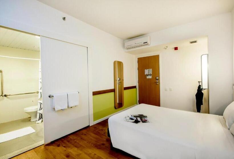 חדר סטנדרט מותאם לאדם עם מוגבלויות, Ibis Budget Porto Alegre  Supereconomico