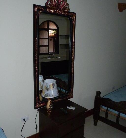 اتاق استاندارد سه نفره, La Gran Sultana