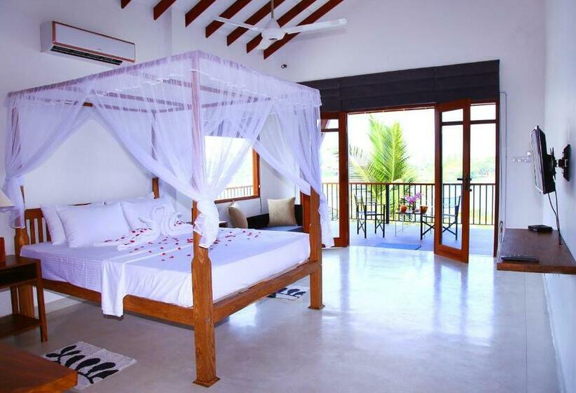 غرفة ديلوكس مطلّة علي البحر مزوَّدة بشُرفة, Malu Banna