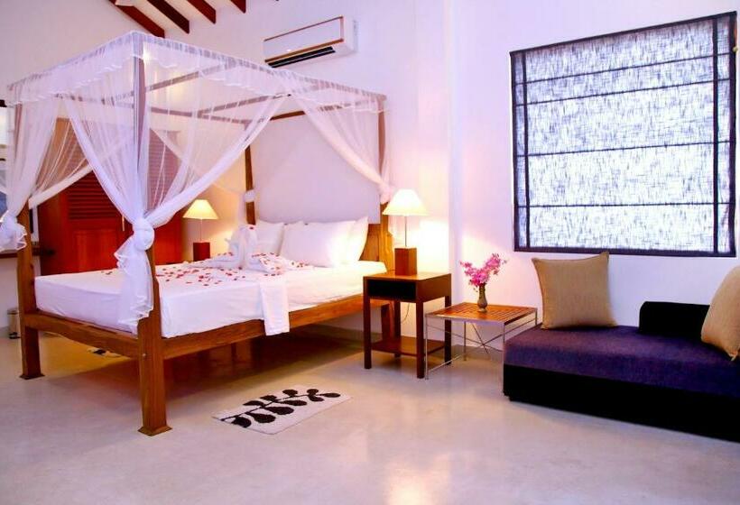 غرفة ديلوكس مطلّة علي البحر مزوَّدة بشُرفة, Malu Banna