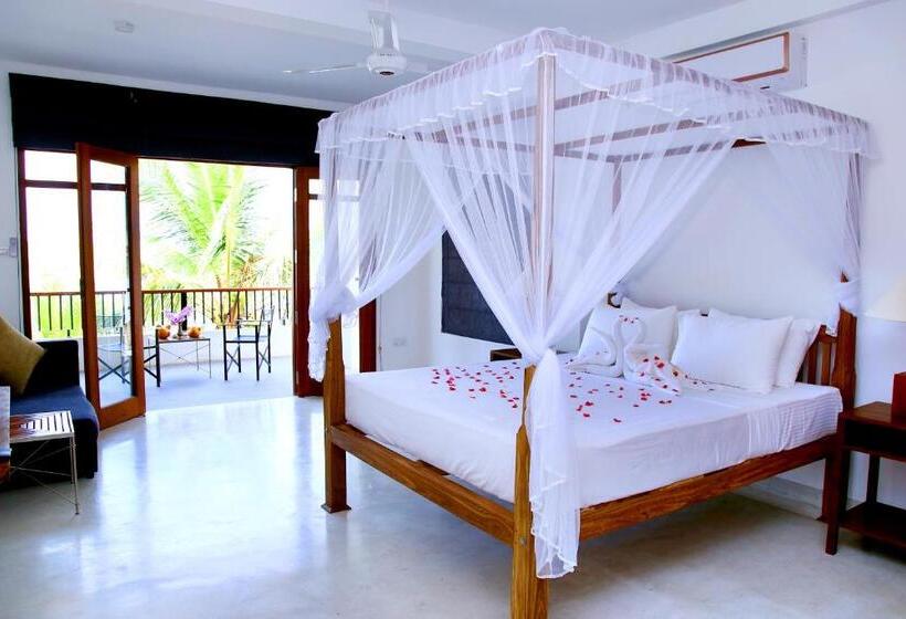 غرفة قياسية مطلّة علي البحر مزوَّدة بشُرفة, Malu Banna