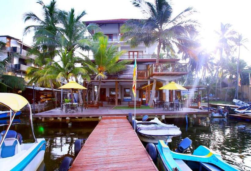 غرفة ديلوكس مطلّة علي البحر مزوَّدة بشُرفة, Malu Banna