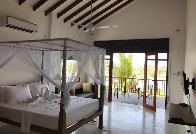 غرفة قياسية مطلّة علي البحر مزوَّدة بشُرفة, Malu Banna