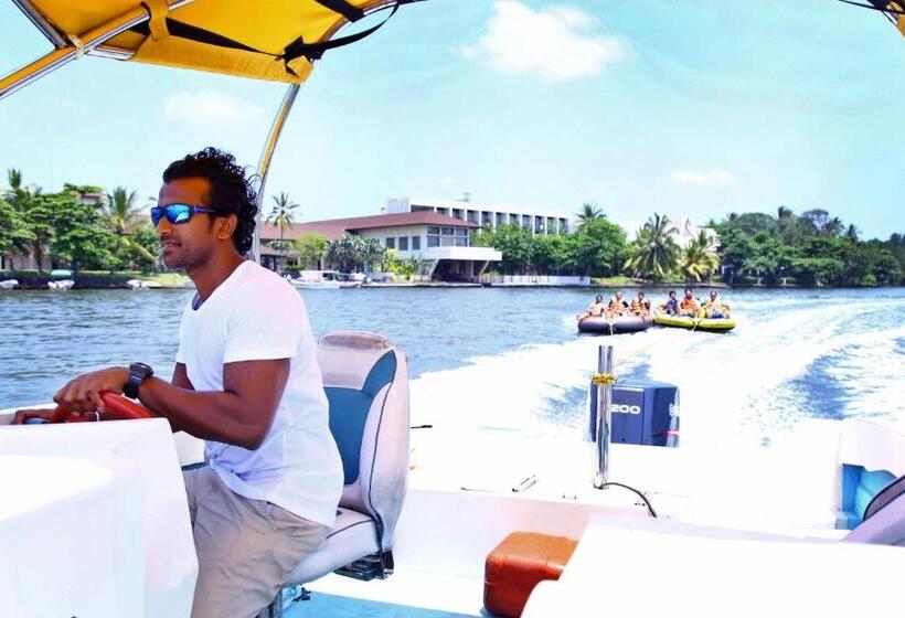 غرفة قياسية مطلّة علي البحر مزوَّدة بشُرفة, Malu Banna