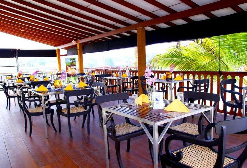 غرفة قياسية مزوَّدة بشُرفة, Malu Banna