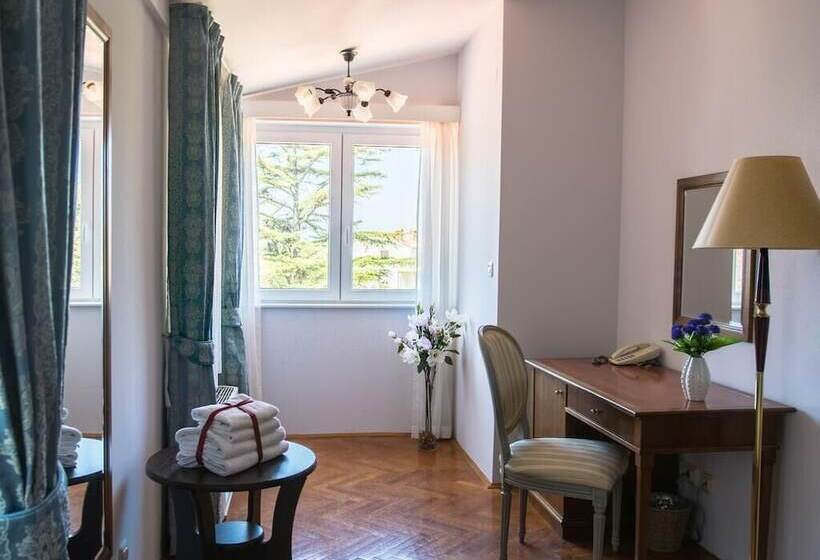 スタンダードルーム, Minerva