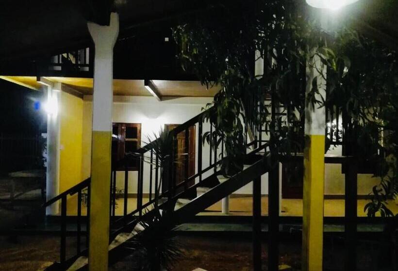 Habitació Triple Deluxe, Sunn Top Cabana