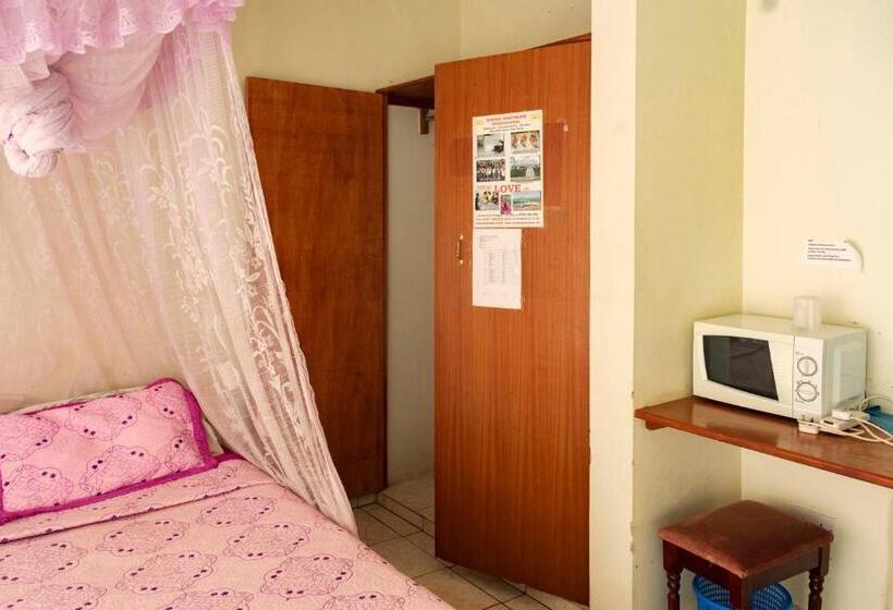 اتاق استاندارد, Sunrise Apartments Hotel Fort Portal