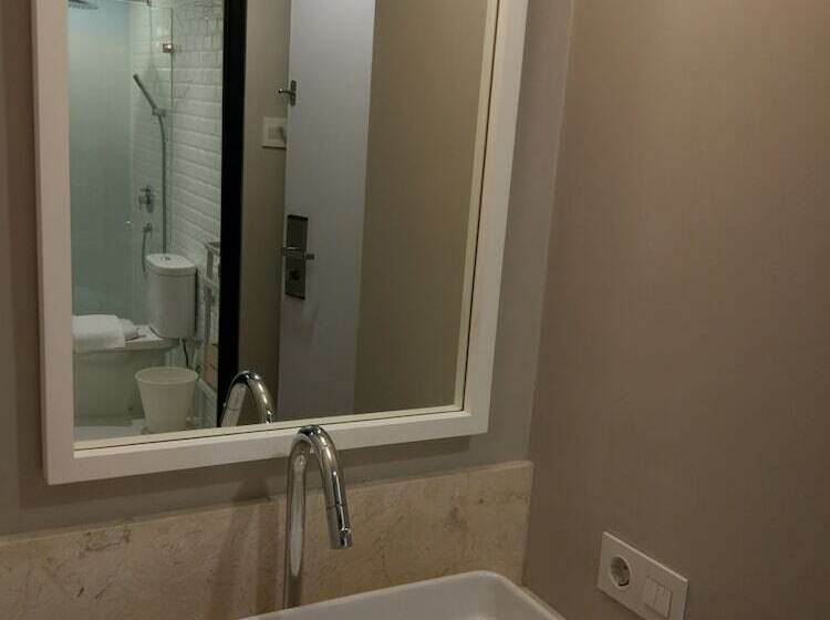 デラックスルーム, White Tree Residence