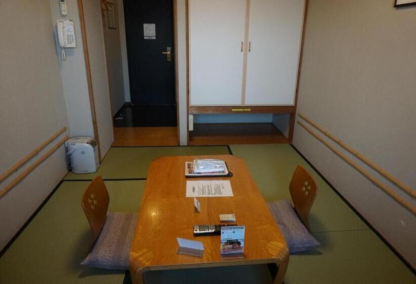 Номер Стандарт, Yokohama Minato Mirai Manyo Club