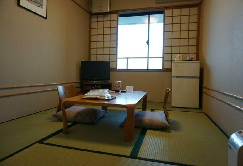 Номер Стандарт, Yokohama Minato Mirai Manyo Club