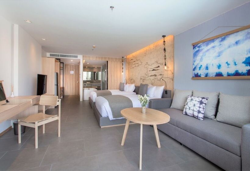 غرفة ديلوكس مطلة على حمام السباحة, La Vela Khao Lak Sha Extra Plus