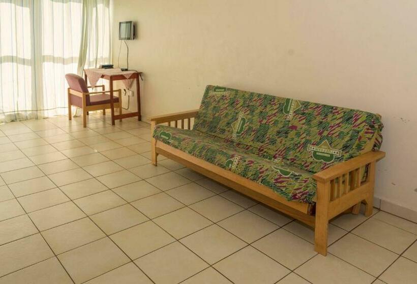 اتاق خانوادگی, Sunrise Apartments Hotel Fort Portal