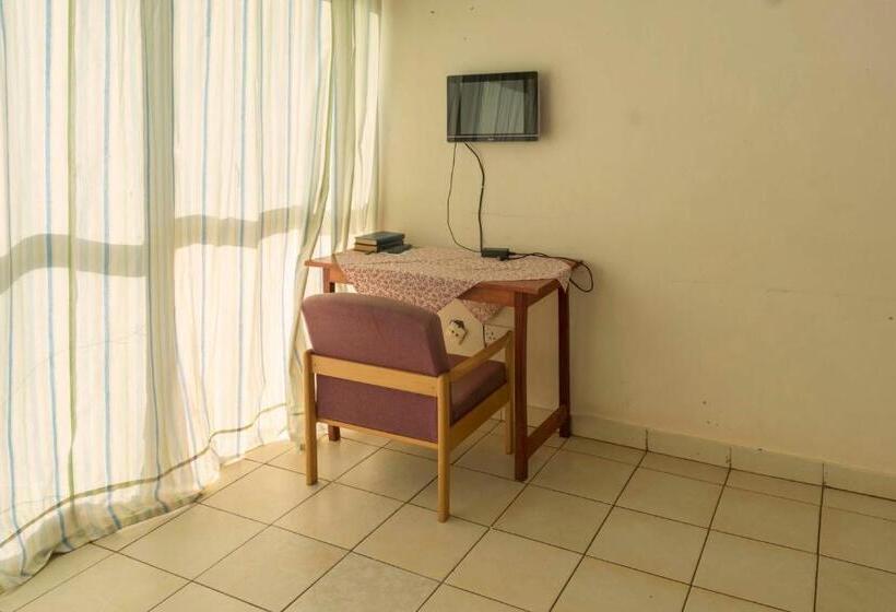 اتاق خانوادگی, Sunrise Apartments Hotel Fort Portal