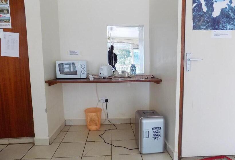 اتاق استاندارد, Sunrise Apartments Hotel Fort Portal