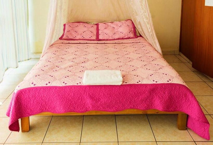 اتاق استاندارد, Sunrise Apartments Hotel Fort Portal