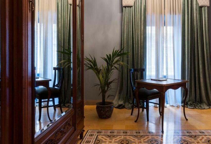 سوئیت با بالکن, The Coleridge Boutique Hotel In Valletta