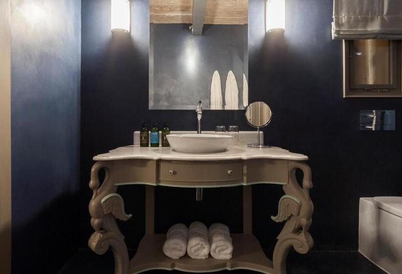 سوییت لوکس, The Coleridge Boutique Hotel In Valletta