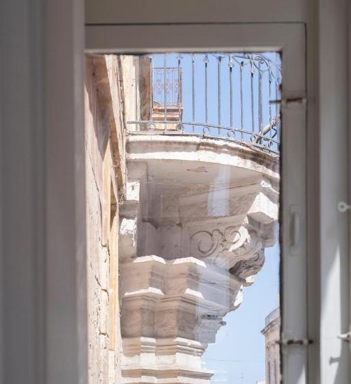 آپارتمان دوبلکس 1 خوابه, The Coleridge Boutique Hotel In Valletta