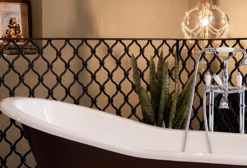 آپارتمان دوبلکس 1 خوابه, The Coleridge Boutique Hotel In Valletta