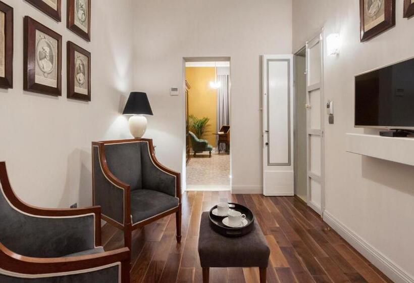 سوئیت با بالکن, The Coleridge Boutique Hotel In Valletta