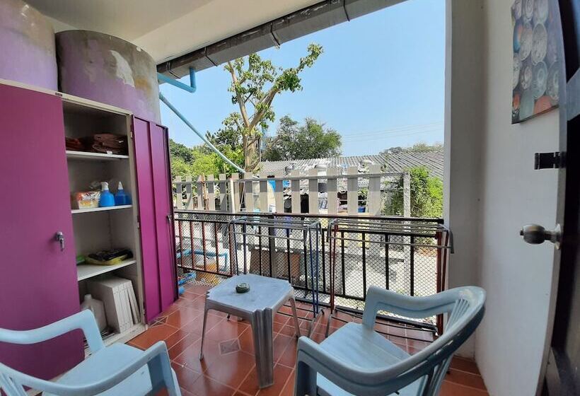 Quarto Familiar Banheiro Compartilhado, Runa Runa The Best Samed Island