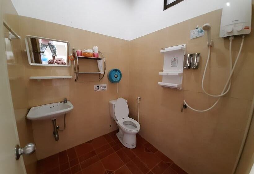 Quarto Familiar Banheiro Compartilhado, Runa Runa The Best Samed Island