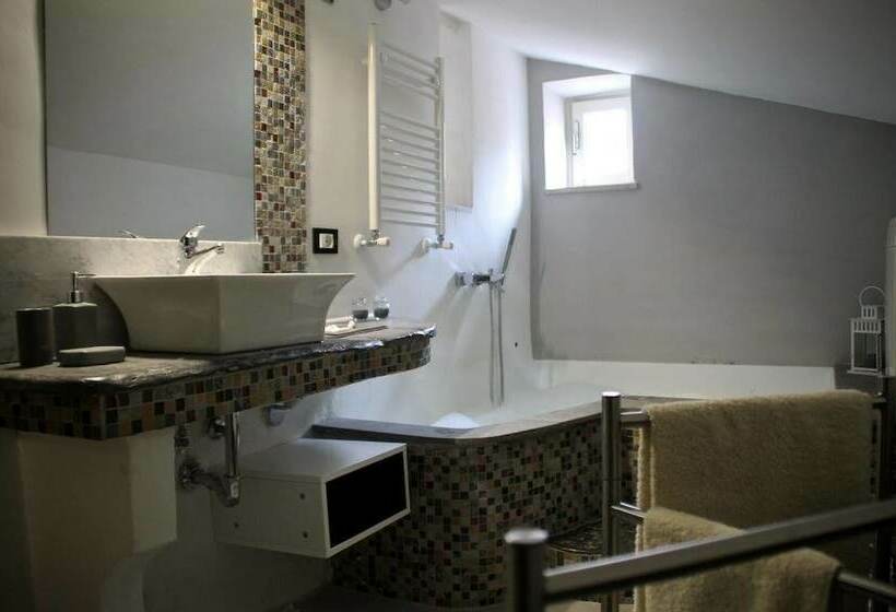 חדר דלוקס, Antica Corte Del Castello