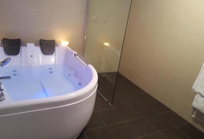 غرفة قياسية مزوَّدة بجاكوزي, Cradle Alpine Retreat