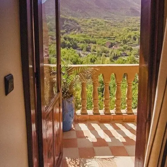Deluxe Neljän Hengen Huone, Riad Atlas 4 Seasons