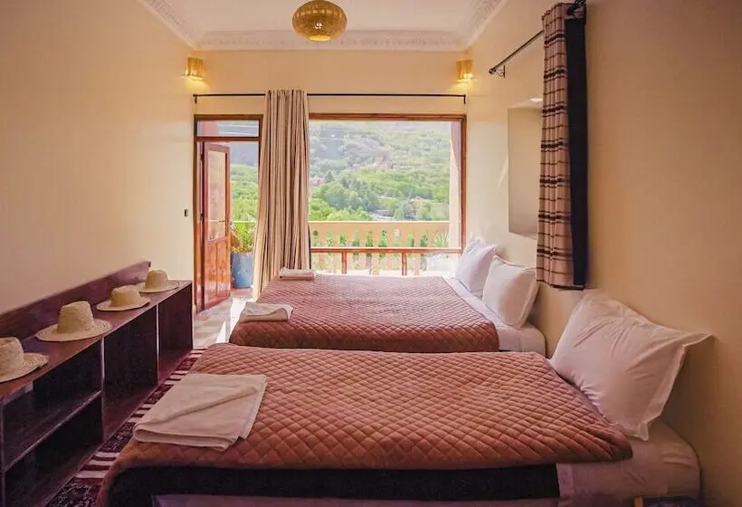Deluxe Neljän Hengen Huone, Riad Atlas 4 Seasons