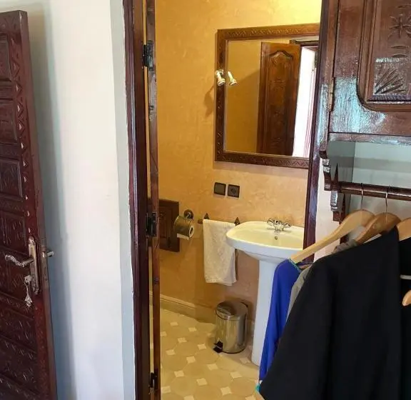 Standard Kolmen Hengen Huone Parveke, Riad Atlas 4 Seasons